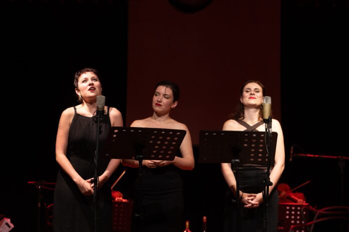 Em sessão extra, concerto do Catedral Erudita encanta público com canções medievais, modernas e árias de óperas