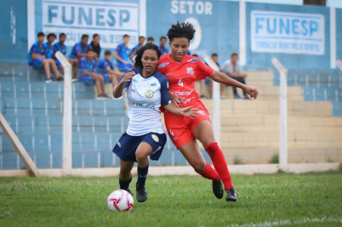 Em jogo eletrizante, Costa Rica e Comercial empatam em 3 a 3