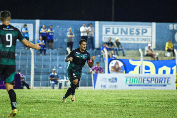 Em jogo de estreias, SAF Pantanal e Jean, empate num bom jogo