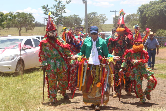 Folia de Reis é comemorada em várias localidades do Estado